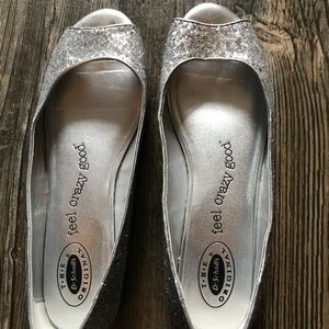 Open toed Dr. Scholls disco ball flats size 8